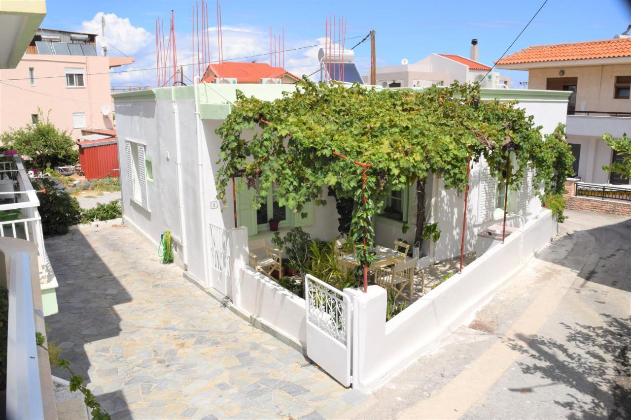 Village Home In Paradeísion Exterior foto